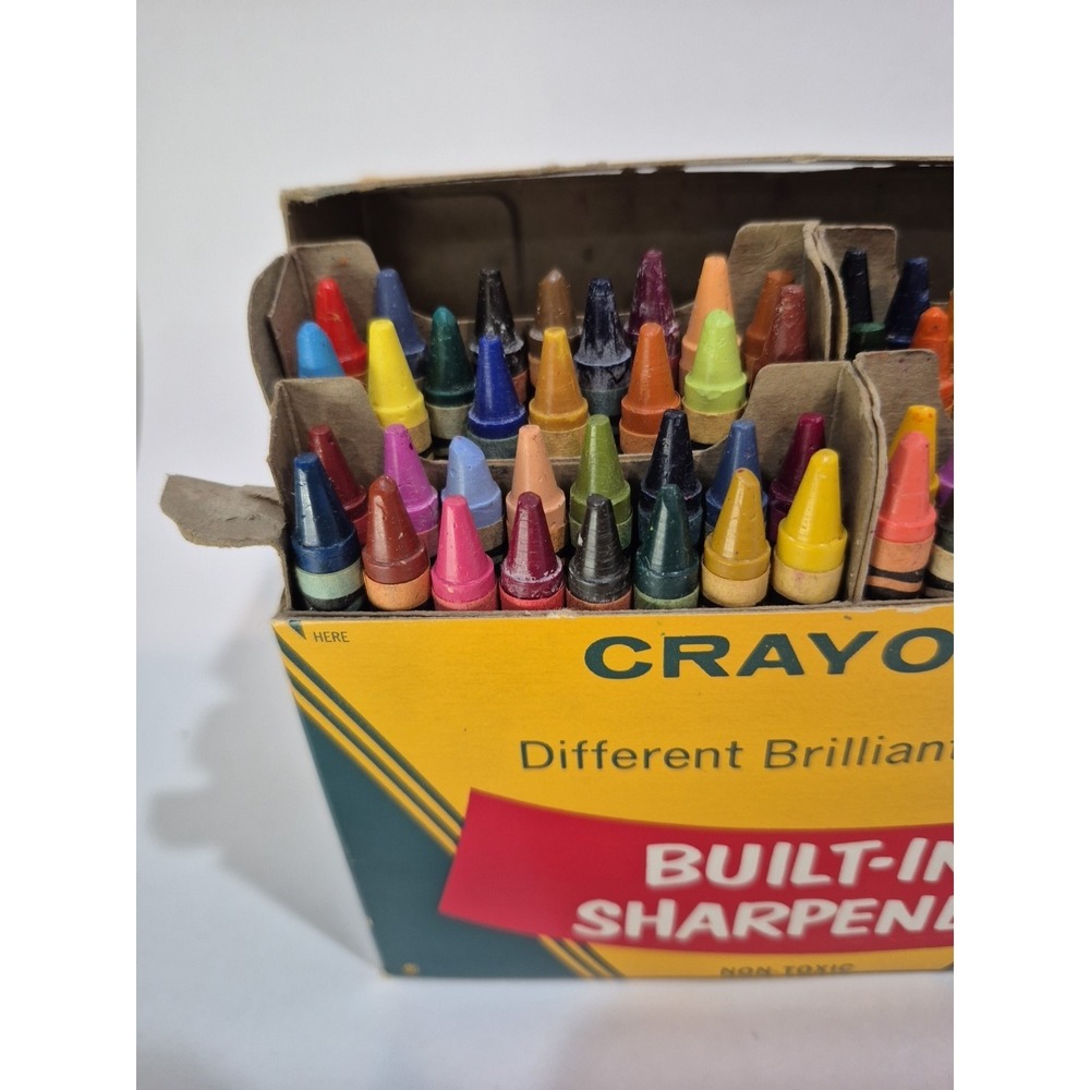Vintage Crayola Crayons Binney & Smith #64 Box Built In Sharpener Retired Colors - Picture 5 of 7